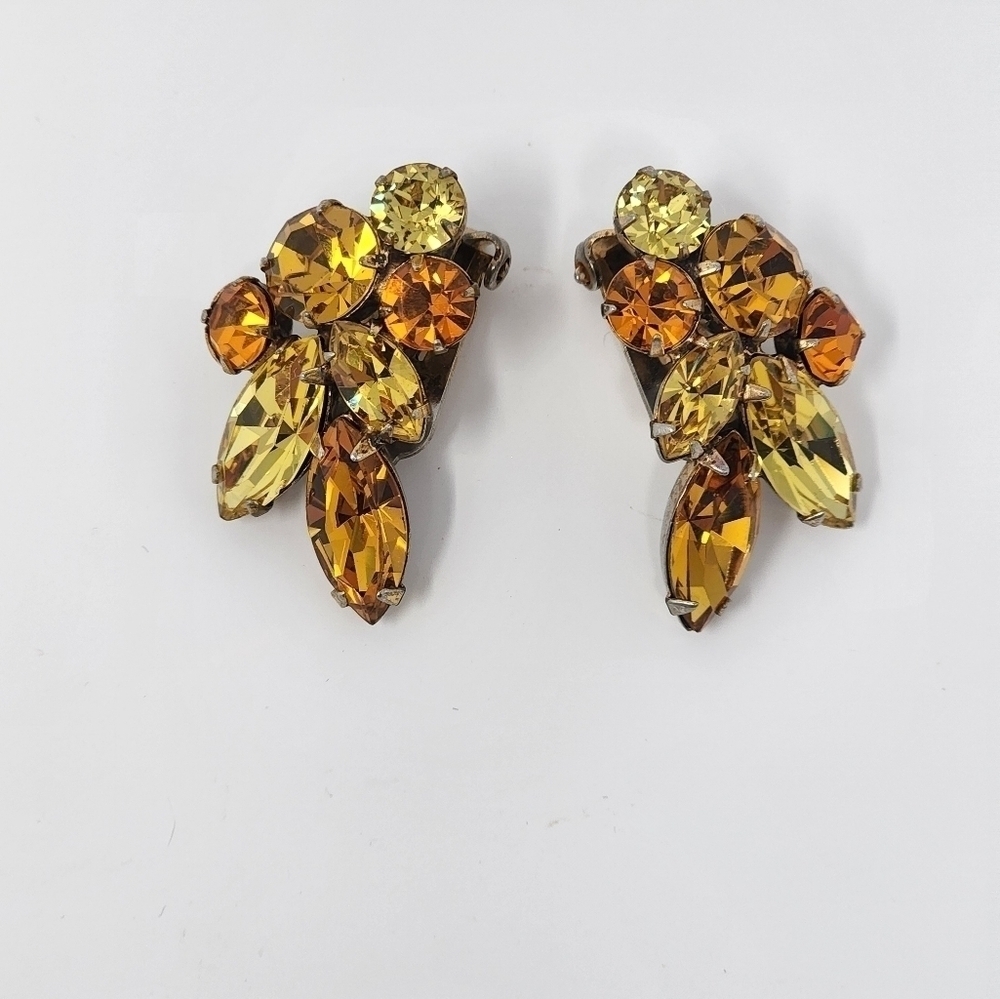 VINTAGE AMBER RINESTONE CLIP-ON EARRINGS. - Picture 4 of 4
